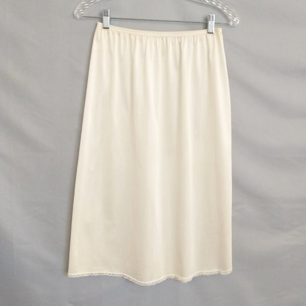 Vassarette Vintage Ivory Half Slip Under Skirt M 28" Side Split Nylon U.S.A.